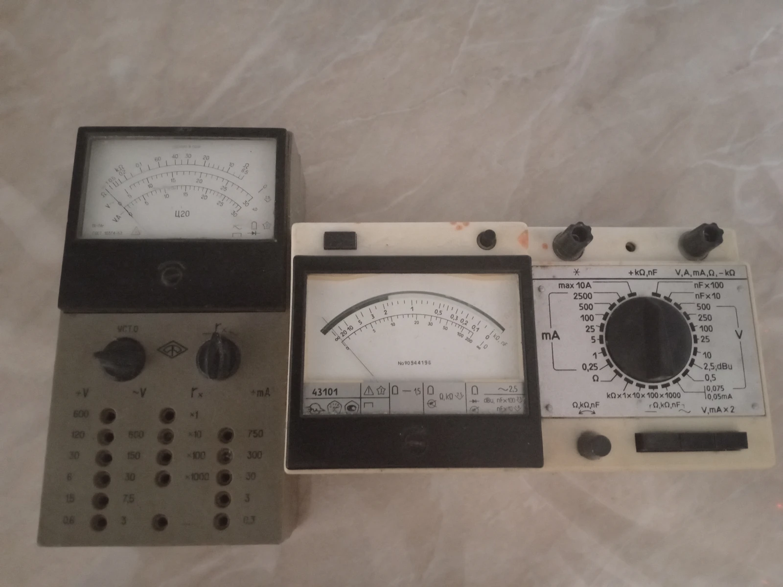 Фотография советских мультиметров
